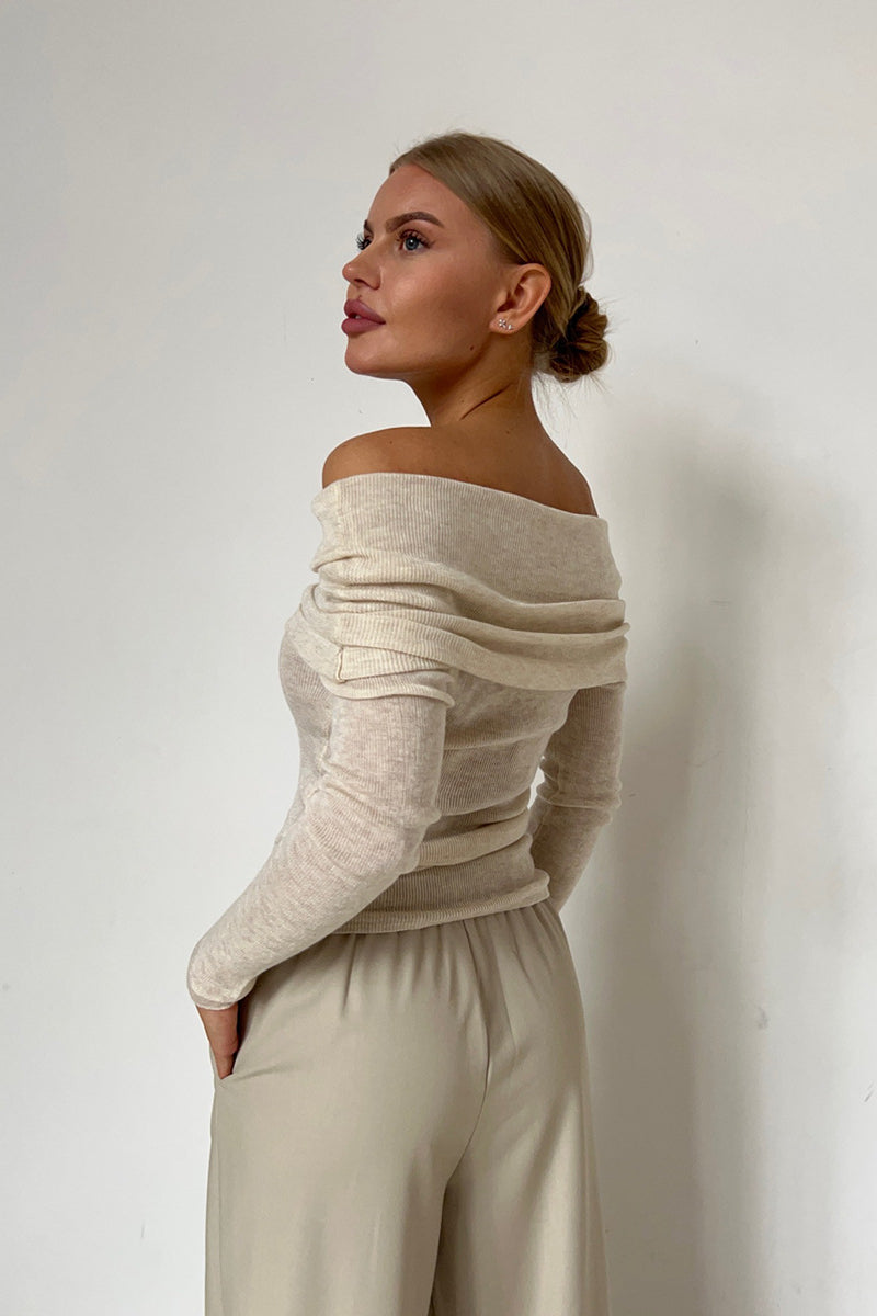 Off-Shoulder Fitted Crew Neck Knit Sweater
