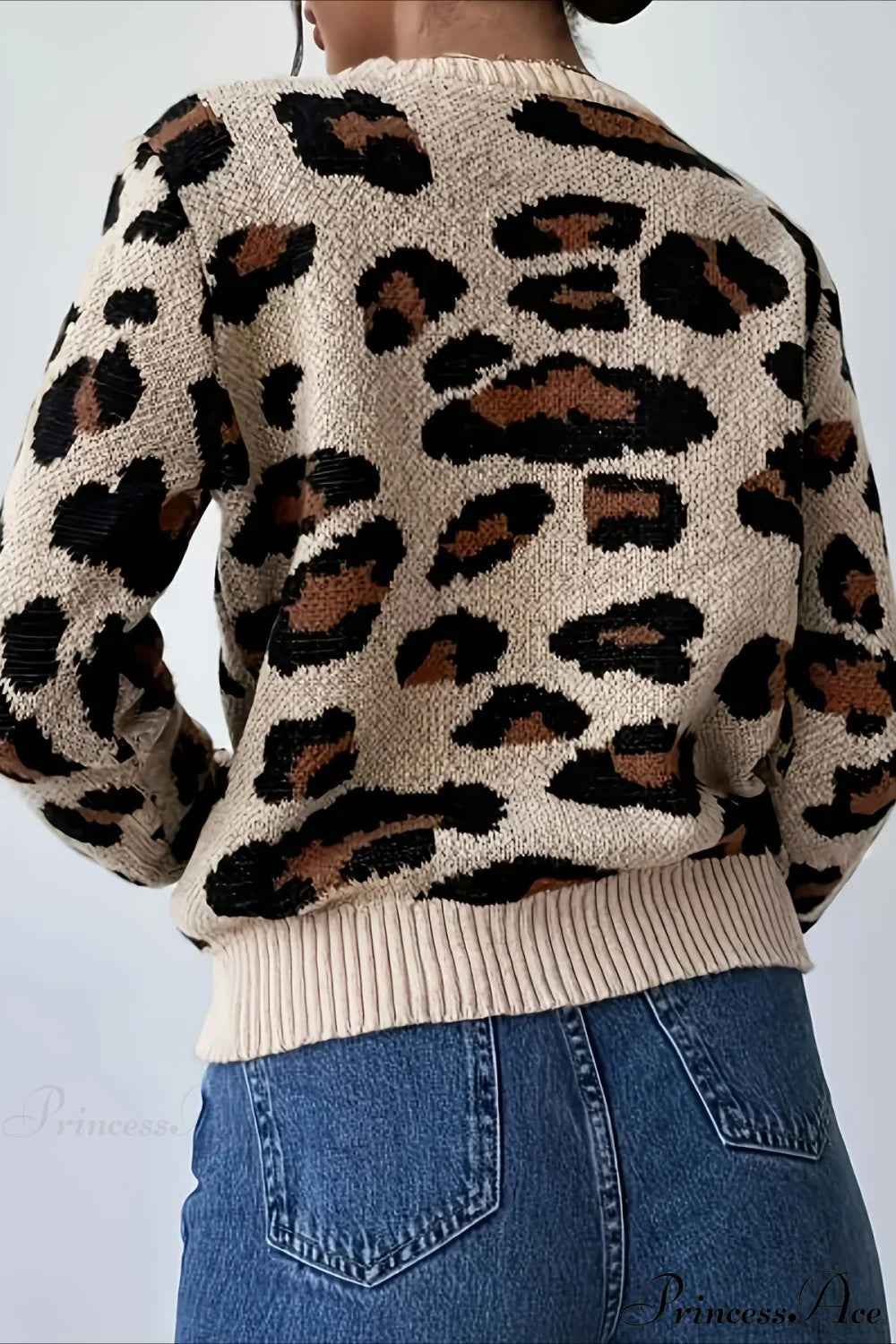 Crew Neck Leopard Pattern Knit Sweater