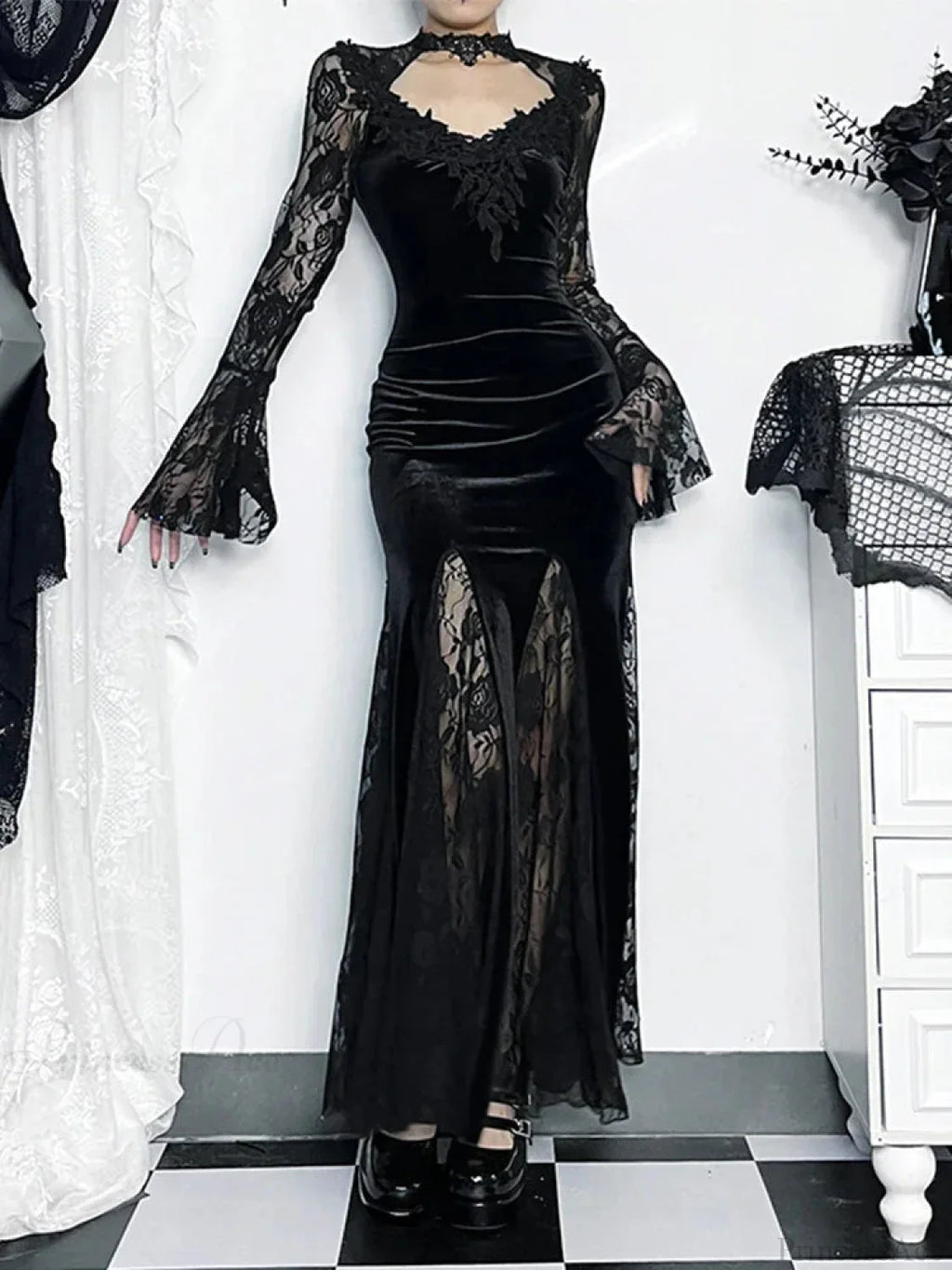 Lace Patchwork Flare Sleeve Maxi Dress