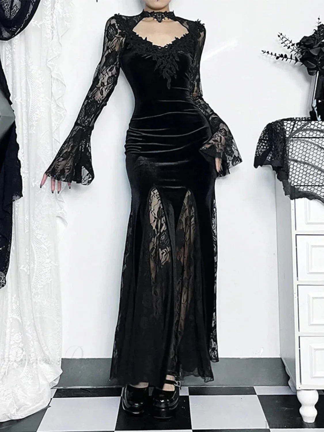 Lace Patchwork Flare Sleeve Maxi Dress